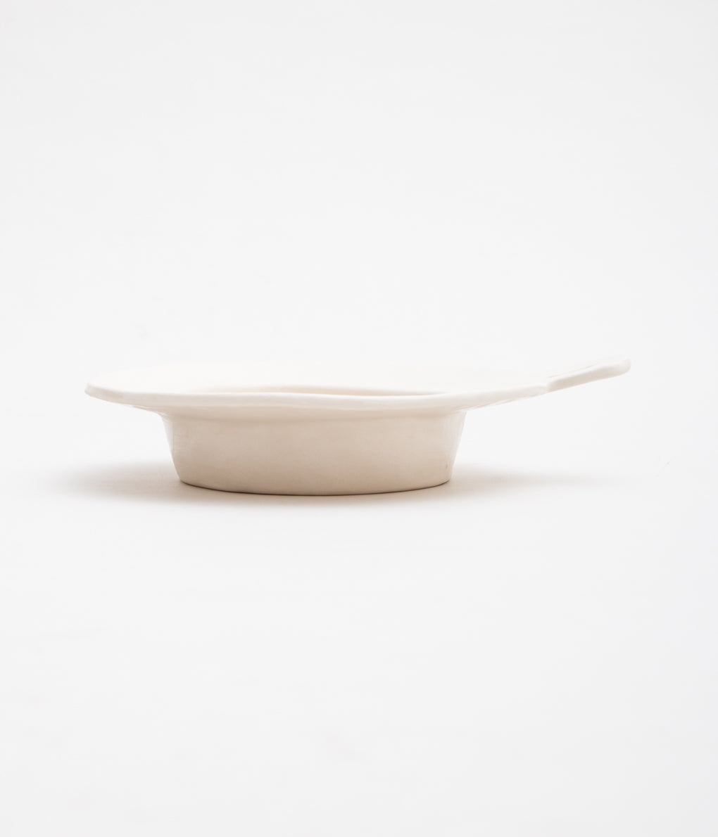 JEANNE TRESVAUX DU FRAVAL "ROUND DISH WITH HOOK"(CREAM)