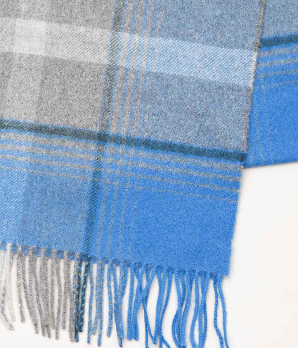 JOHNSTONS OF ELGIN "ASYMMETRIC CHECK SCARF"(RU7318/BLUE)