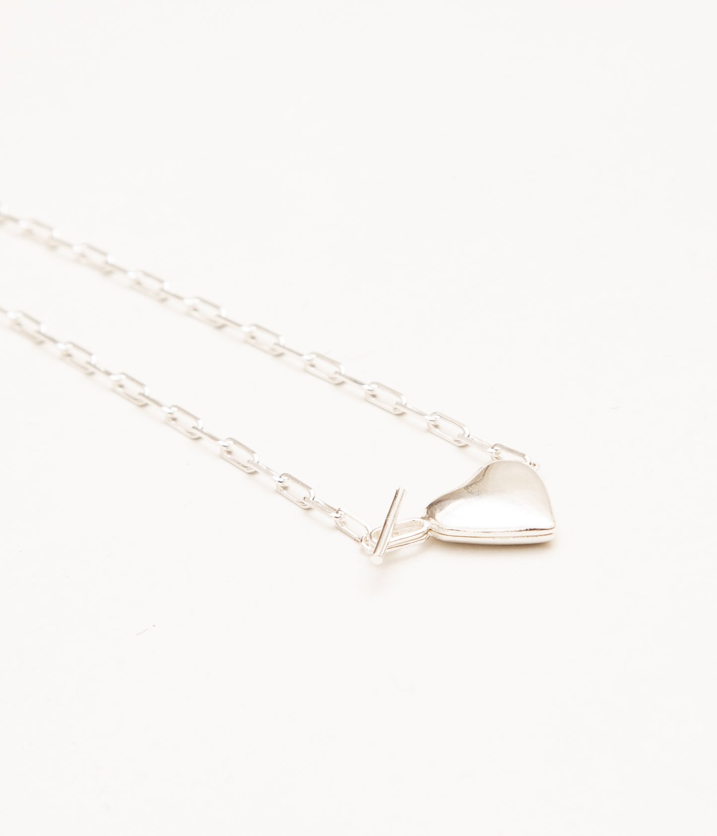 KNOBBLY STUDIO "PETITE HEART LOCKET" (SILVER)