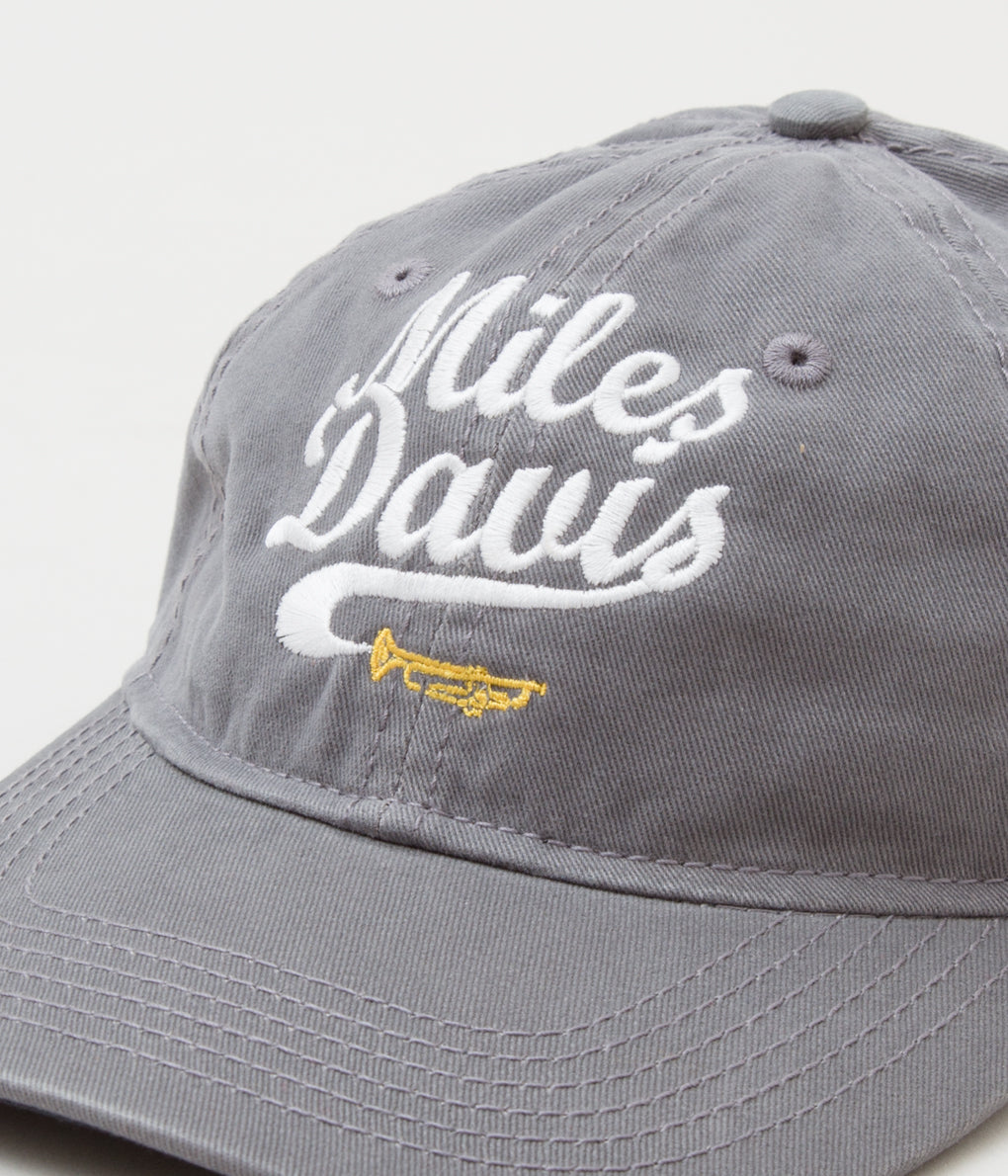 BLUESCENTRIC "MILES DAVIS TRUMPET HAT"(GREY)