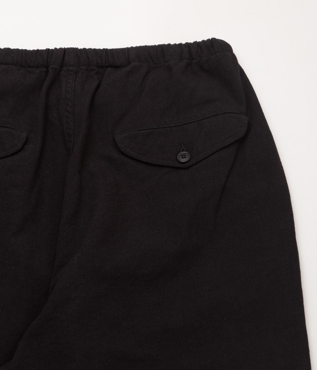 COMOLI''コットンダックス テーパードパンツ''(BLACK)