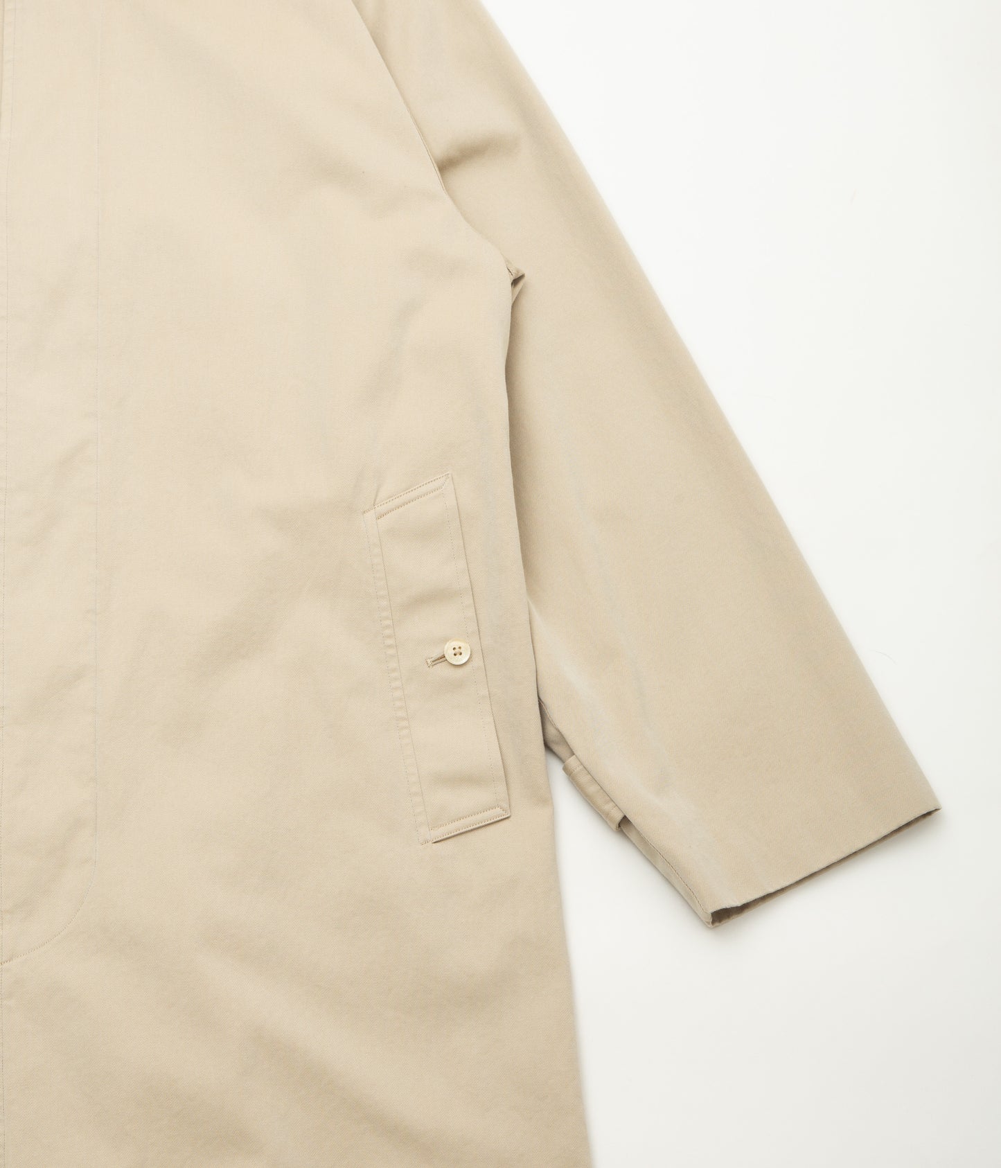 COMOLI ''コットンギャバ バルカラーコート'' (BEIGE)