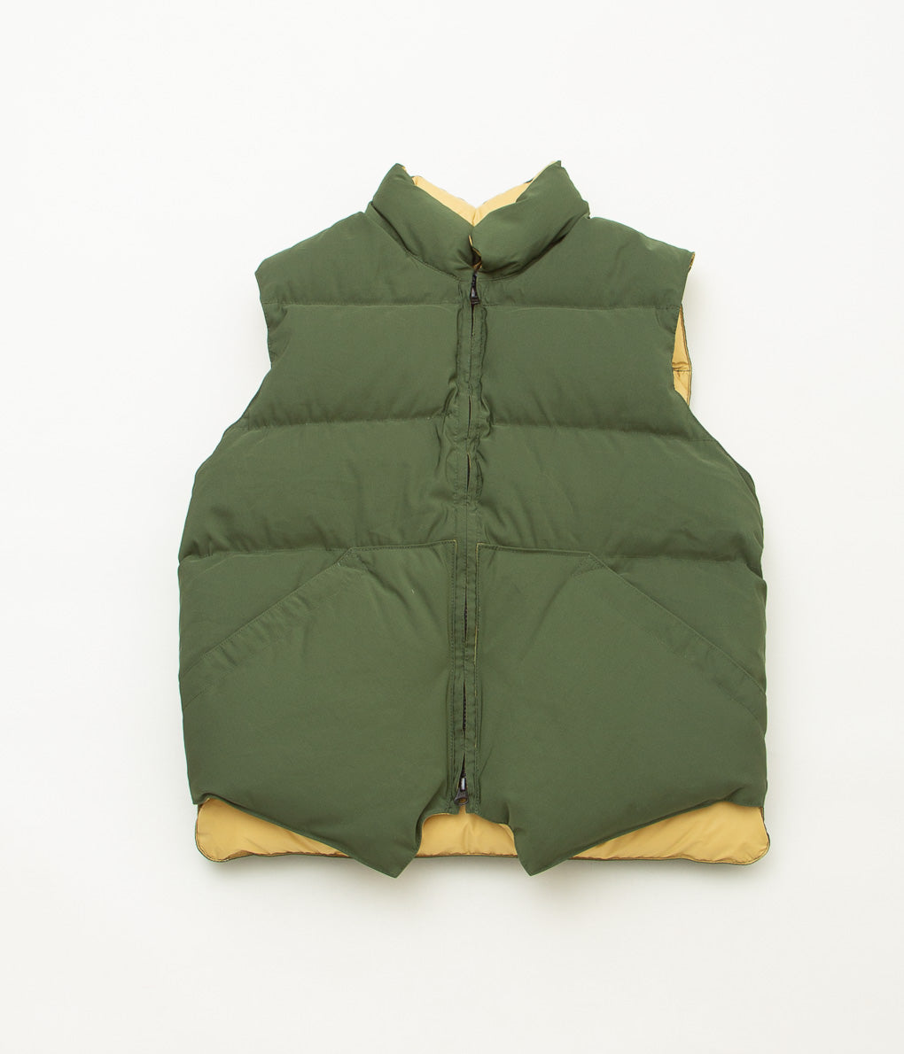 CRESCENT DOWN WORKS "NORTH BY NORTHWEST VEST"(OLIVE/KHAKI)