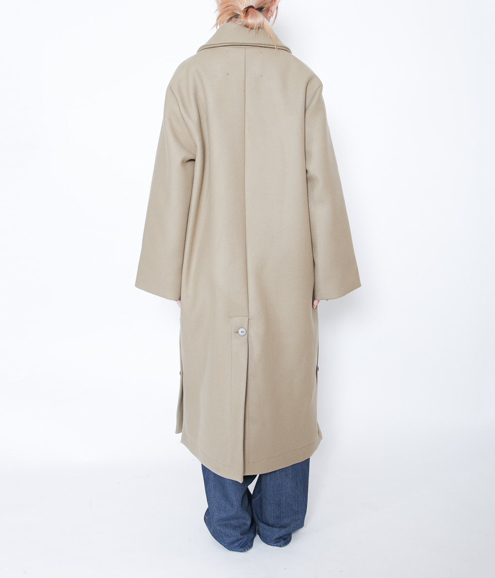 モデル身長:161cm / 着用サイズ:OS