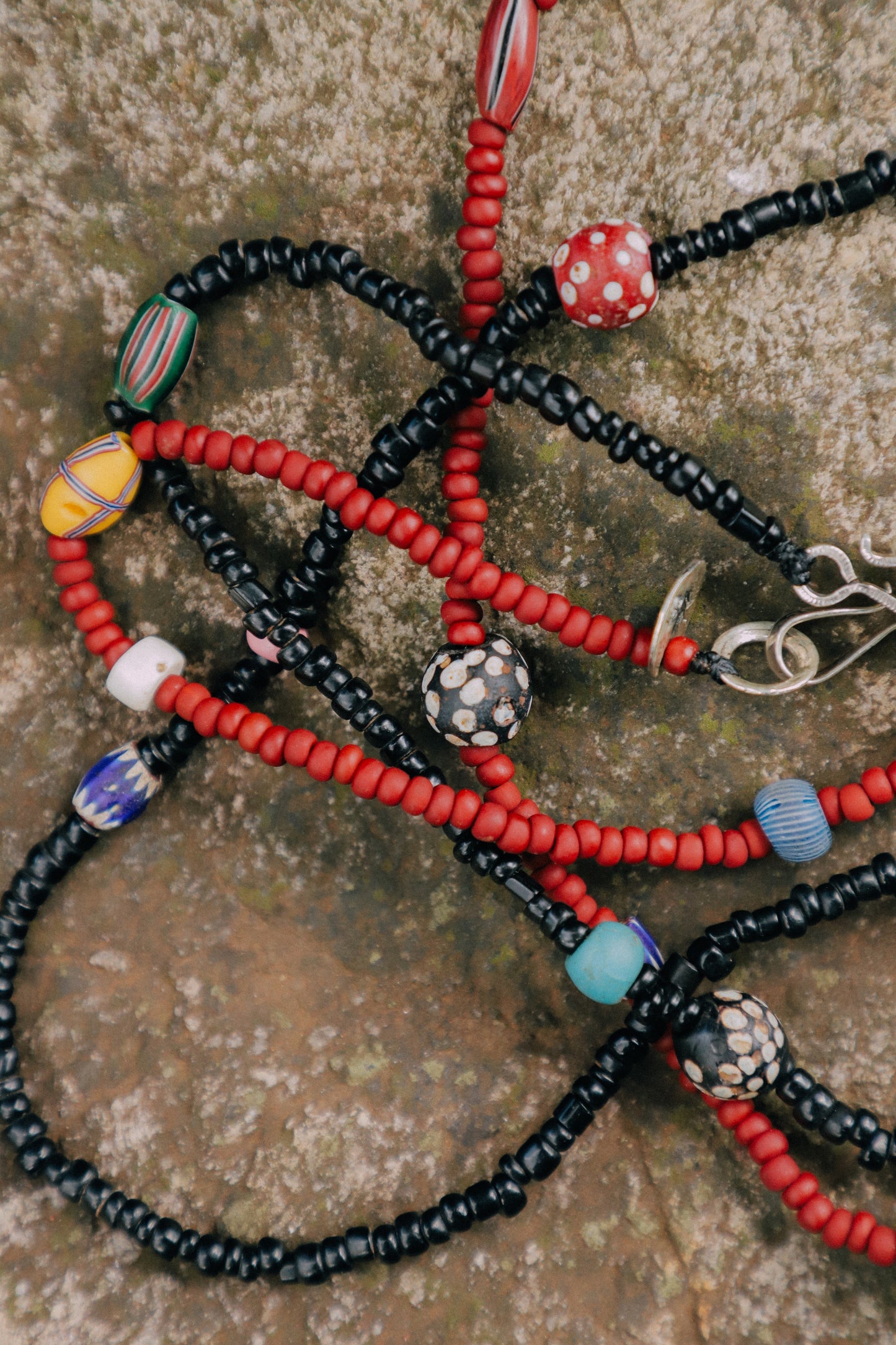 OTA "ANTIQUE BEADS NECKLACE/AFRICAN BEADS"(BROWN RED)