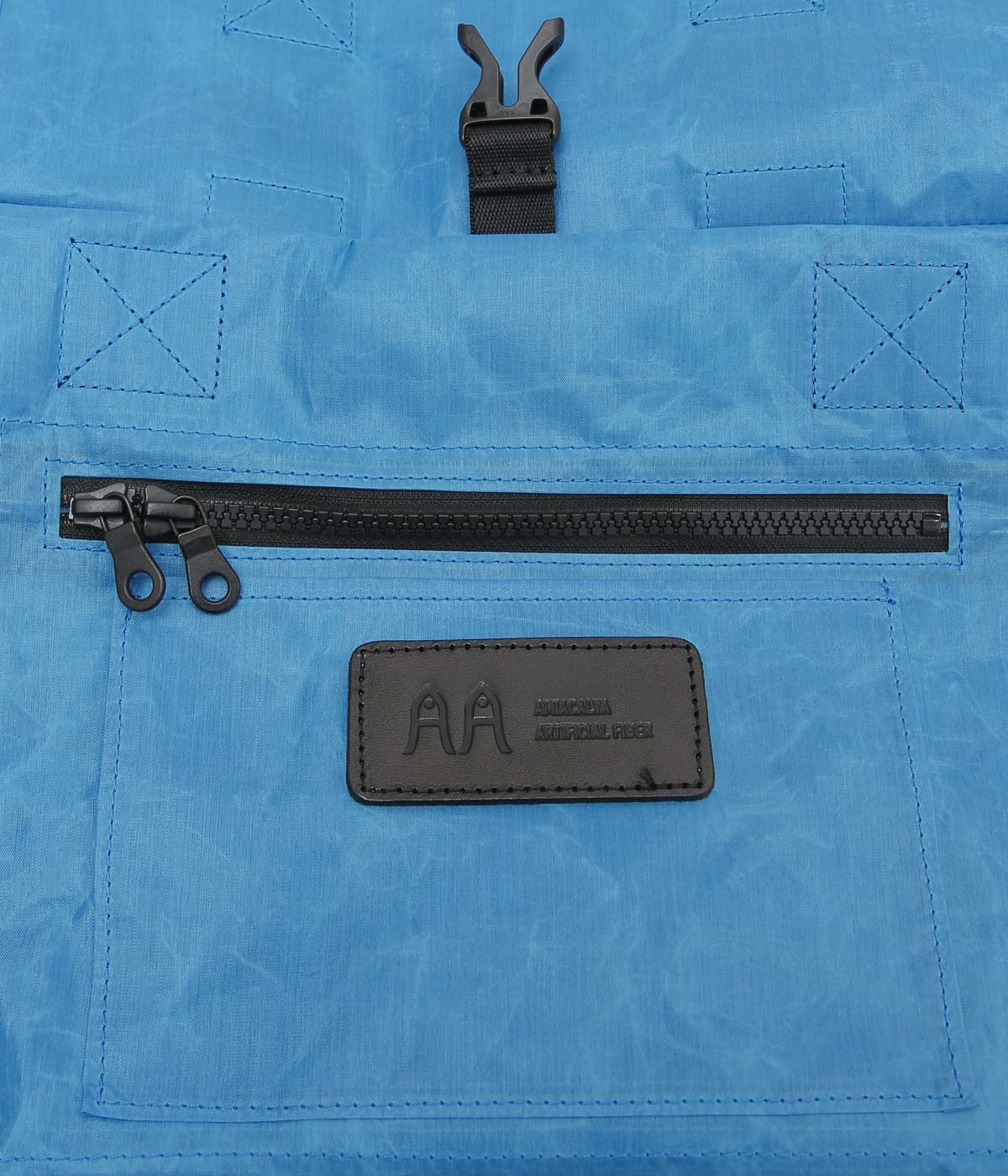 AMIACALVA ''DYNEEMA MESSANGER BAG (S)'' (BLE)