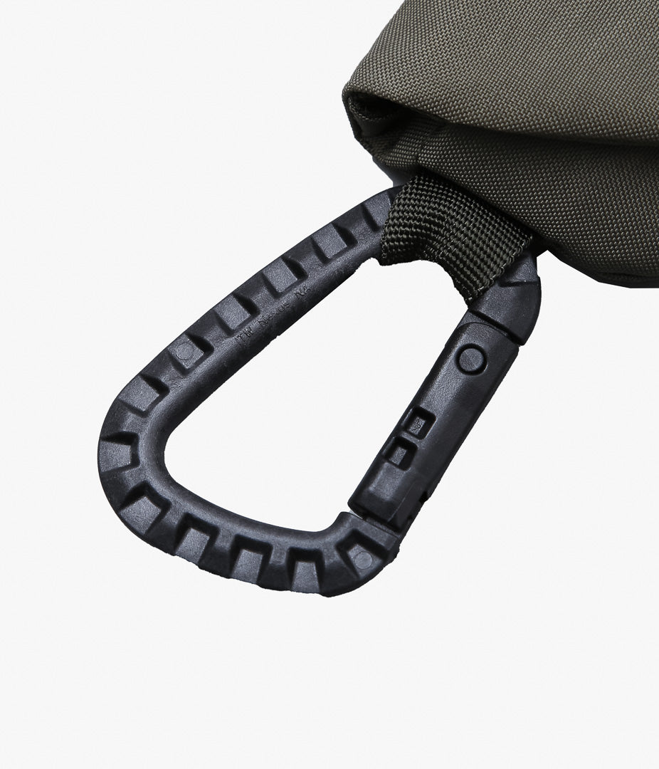BAGJACK ''MOUSE POUCH L CARABINER'' (KHAKI/OLIVE)