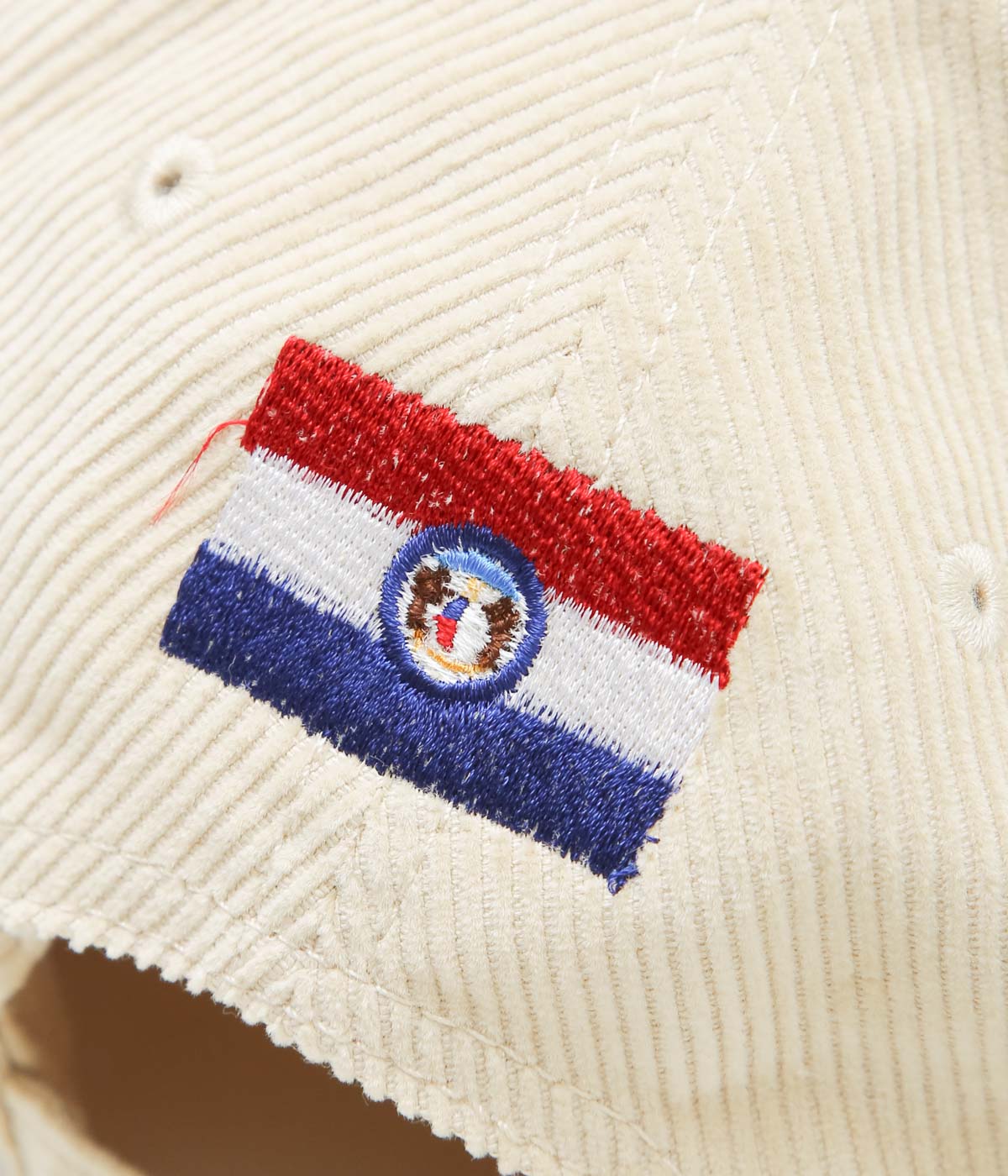 BLUESCENTRIC ''FLYING VINYL CORDUROYCAP'' (IVORY)