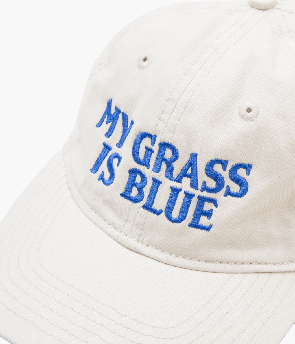 BLUESCENTRIC ''MY GRASS IS BLUE HAT'' (S WHITE)