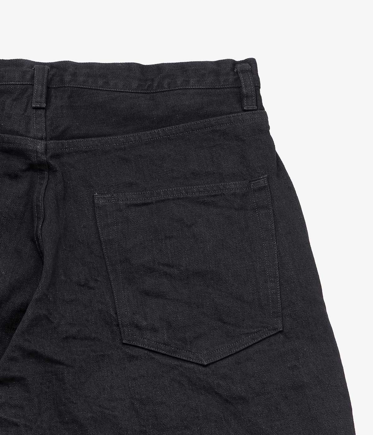 COMOLI ''ブラックデニム テーパードパンツ'' (BLACK)
