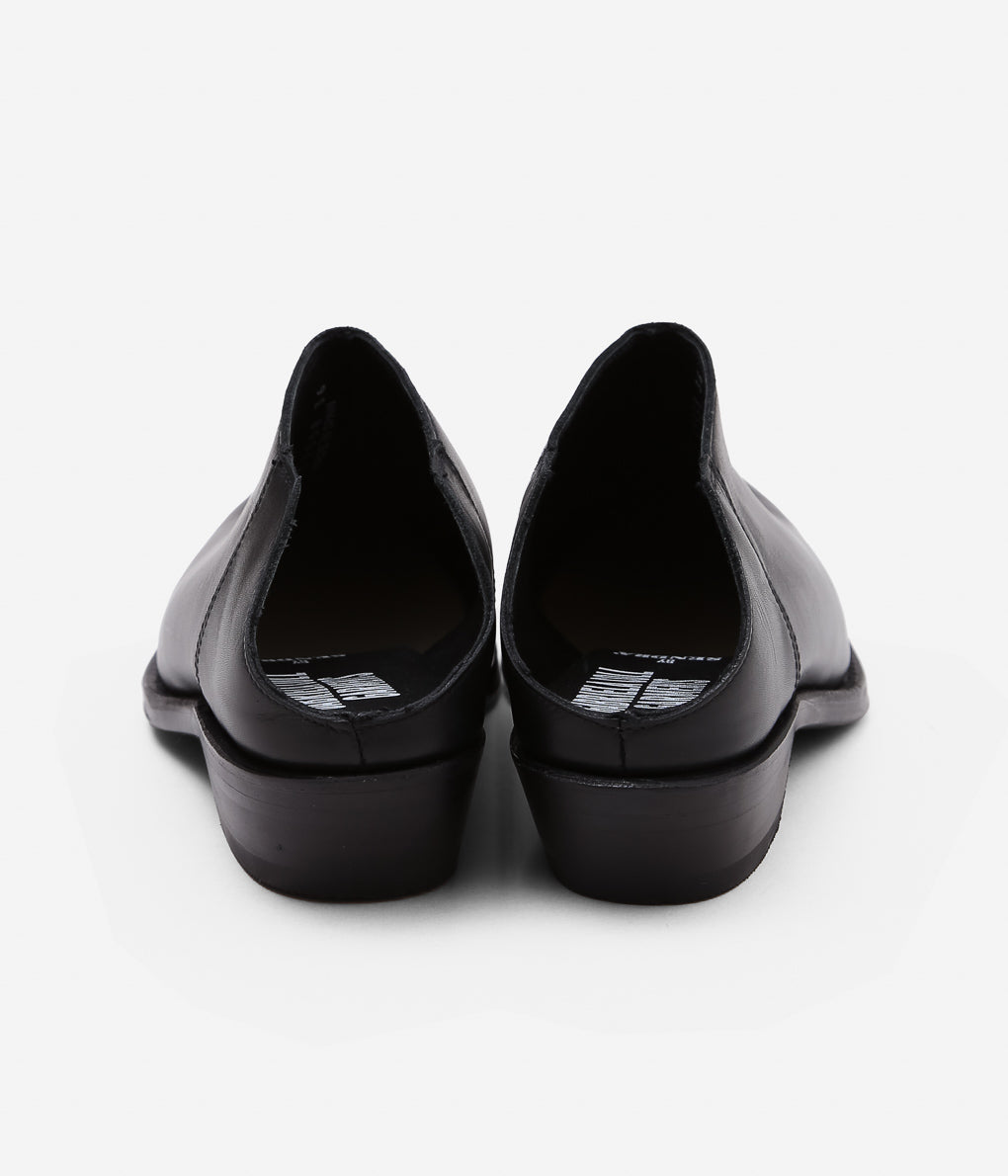 GABRIELA COLL GARMENTS ''NO.130 SENDRA CROPPED BOOTS'' (BLACK)
