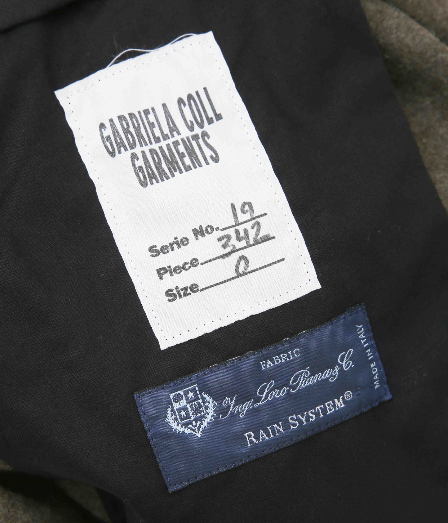 GABRIELA COLL GARMENTS "NO.342 HEAVY WOOL CROSSED SHORT TROUSERS" (DUST)