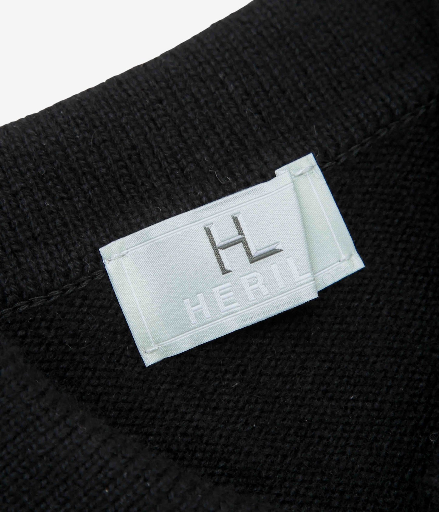 HERILL ''GOLDEN SEAISLAND POLOCARDIGAN'' (BLACK)