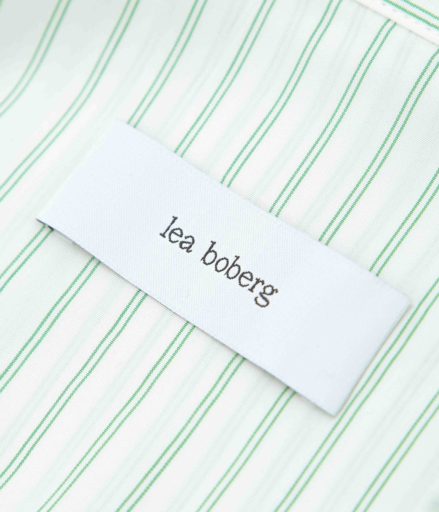 LEA BOBERG ''PATCH POCKET SHIRT|JAPANESE TENCEL STRIPES'' (GREEN / WHITE STRIPE)