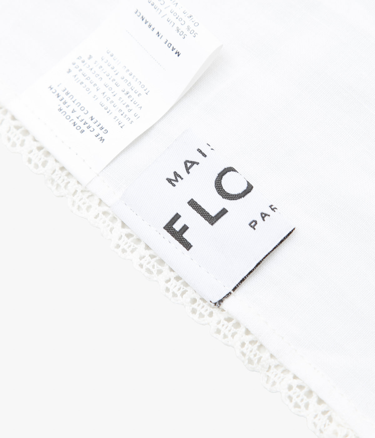 MAISON FLORE ''ROMARIN SQUARE SCARF 120'' (WHITE 1)