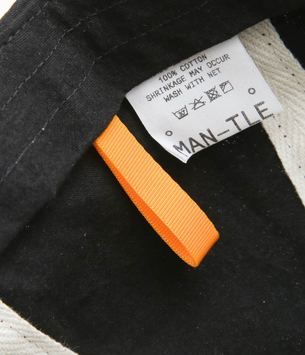 MAN-TLE ''DEEP CAP'' (BLACK WAX)