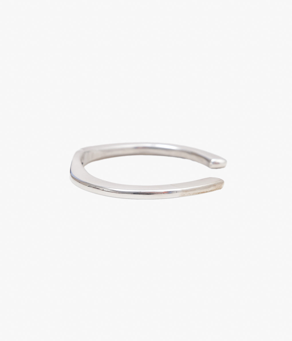 NATIVE AMERICAN JEWELRY ''CIPPY CRAZY HORSE MOJO BANGLE'' (SILVER)