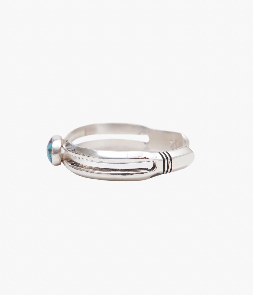 NATIVE AMERICAN JEWELRY ''CIPPY CRAZY HORSE TURQUOISE SPLIT BANGLE'' (SILVER)