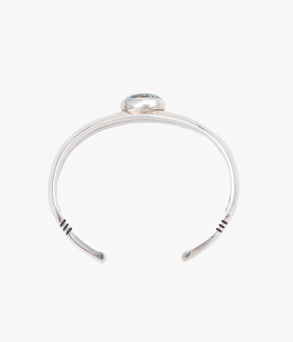 NATIVE AMERICAN JEWELRY ''CIPPY CRAZY HORSE TURQUOISE SPLIT BANGLE'' (SILVER)