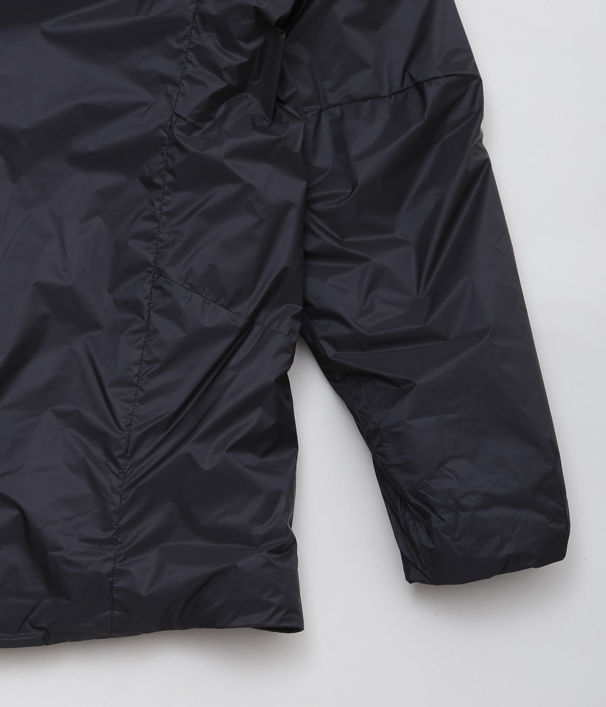 PATAGONIA ''M'S DAS PARKA'' (BLACK W/P6 BLUE)