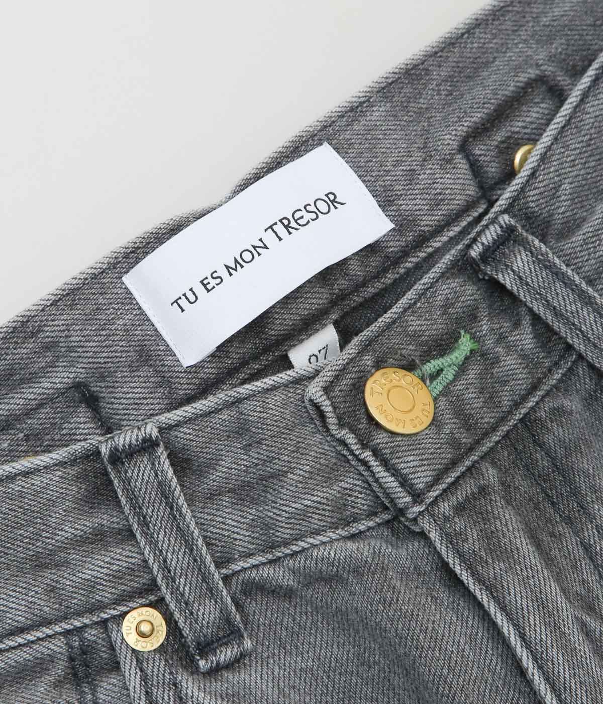 TU ES MON TRESOR ''THE EMERALD JEAN SHORT'' (SOLID BLACK 3YEAR)