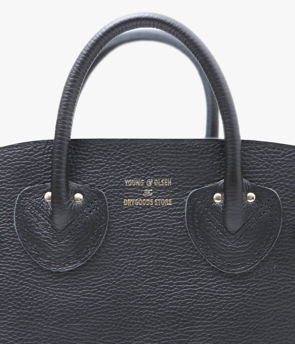 YOUNG & OLSEN THE DRYGOODS STORE ''EMBOSSED LEATHER BELTED TOTE M''(BLACK)