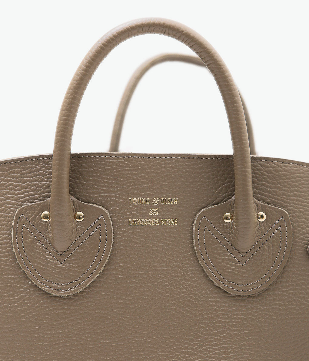 YOUNG&OLSEN THE DRYGOODS STORE ''EMBOSSED LEATHER BELTED TOTE M'' (ETOUPE)