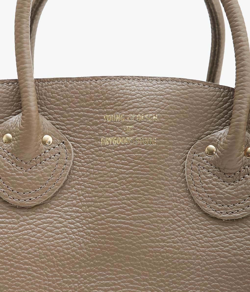 YOUNG&OLSEN THE DRYGOODS STORE ''EMBOSSED LEATHER BELTED TOTE S'' (ETOUPE)