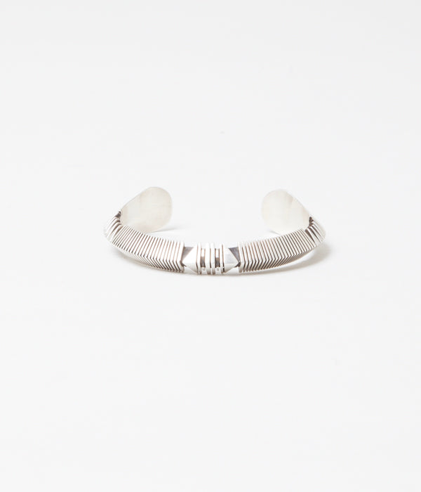 ISAIAH ORTIZ "CUT BANGLE 2"(STARLING SILVER)