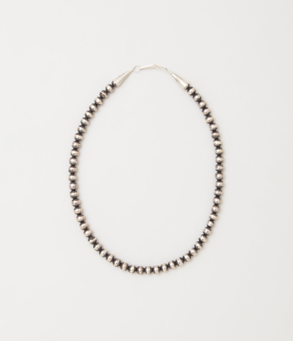 ERICKA NICOLAS BEGAY "NAVAJO PEARL 7mm 45cm"(OXIDAIZED SILVER)