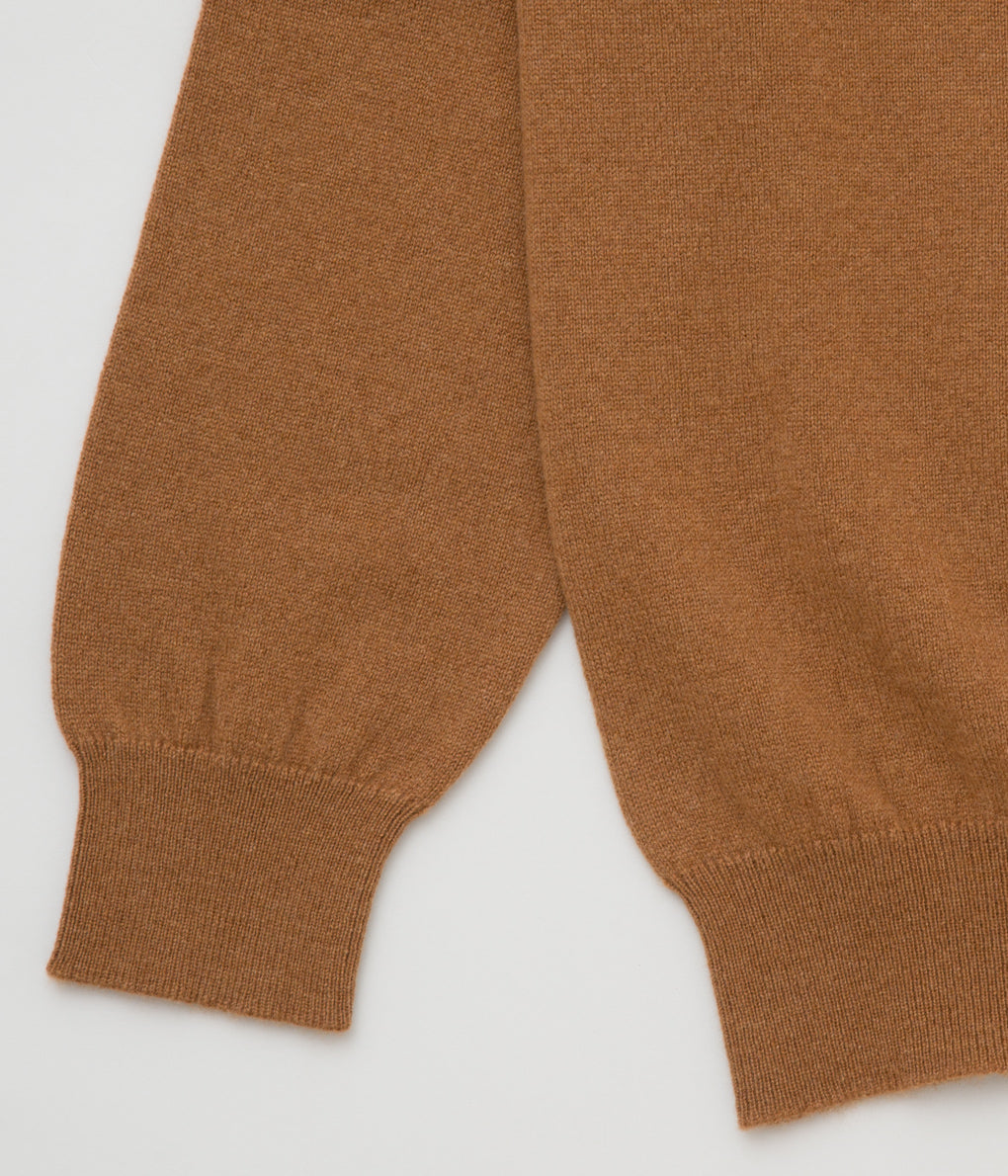 JOHNSTONS "CLASSIC CASHMERE VEE NECK CARDIGAN" (DARK CAMEL)