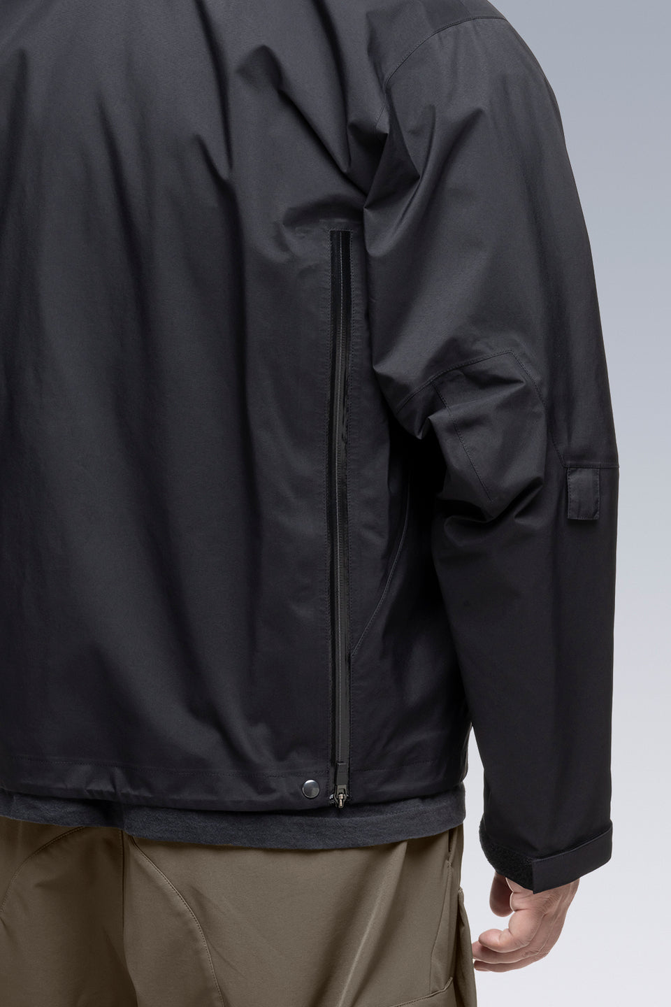 ACRONYM "J101-GT / 3L Gore-Tex Pro Interops Jacket"(Black)