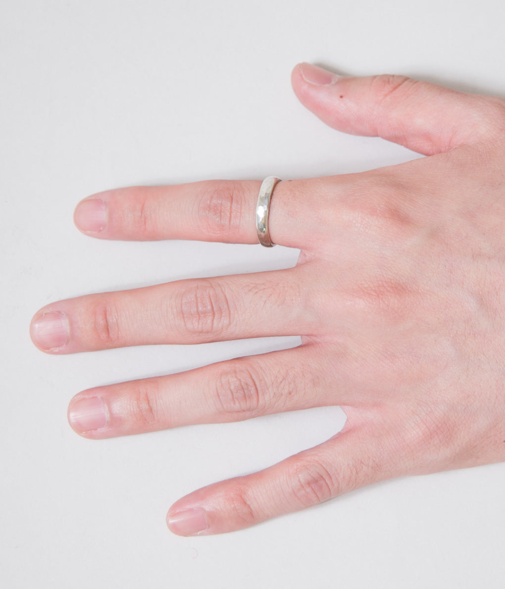 JILL PLATNER "THIN HAMMERED BAND"