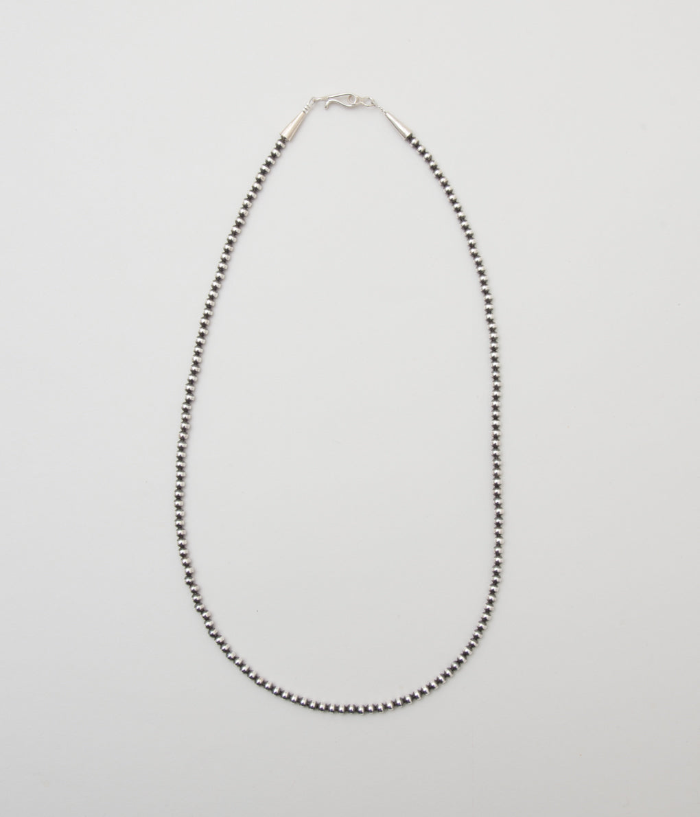 ERICKA NICOLAS BEGAY "NAVAJO PEARL 4mm 60cm"(OXIDAIZED SILVER)