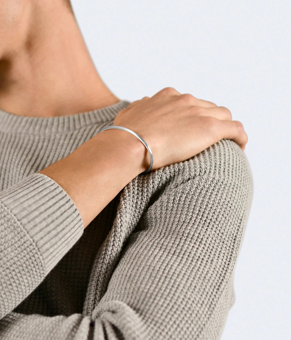 LE GRAMME "7G BANGLE BRACELET BLUSHED"