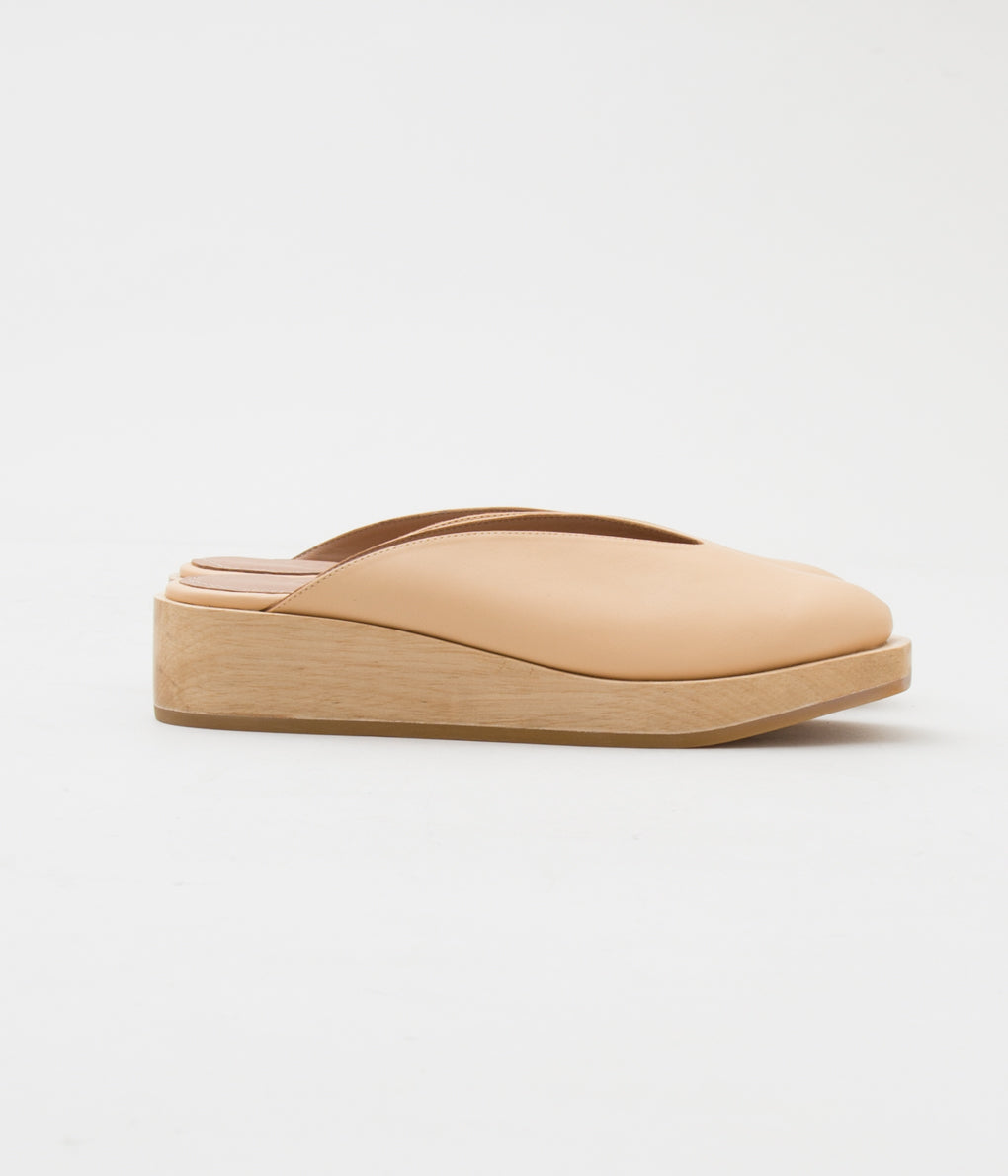 BEKLINA "WEDGE CLOG" (PREZAL)