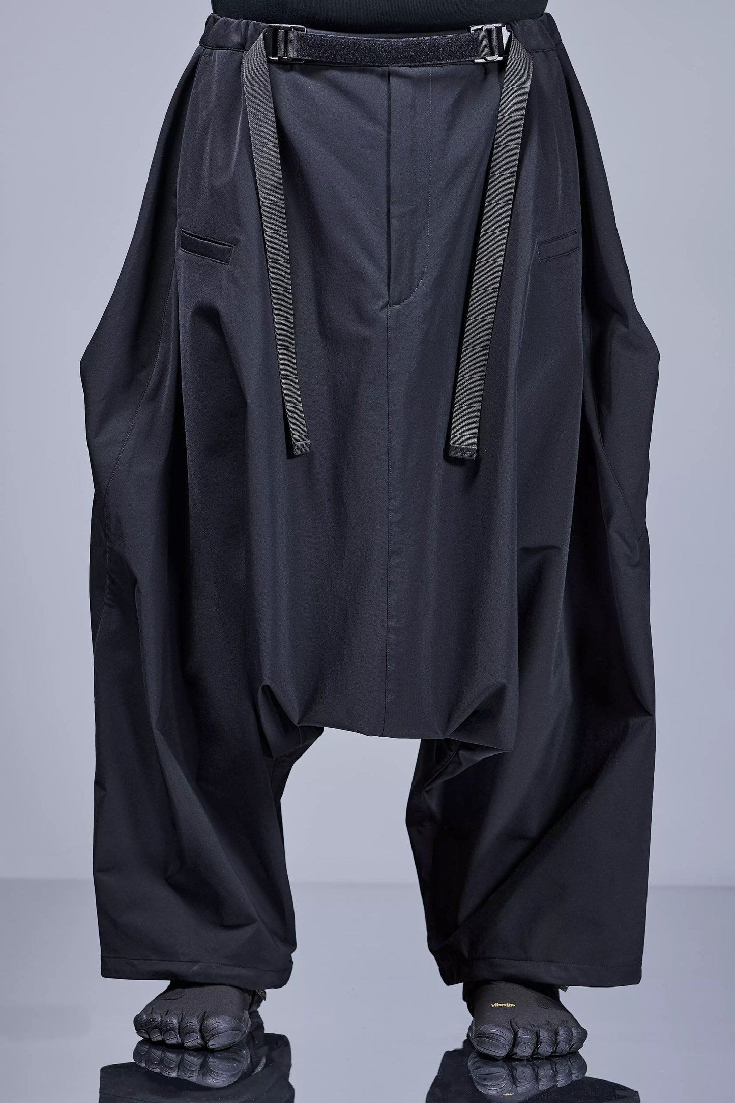 ACRONYM ''P58-DS SCHOELLER DRYSKIN ULTRAWIDE TROUSER'' (BLACK)