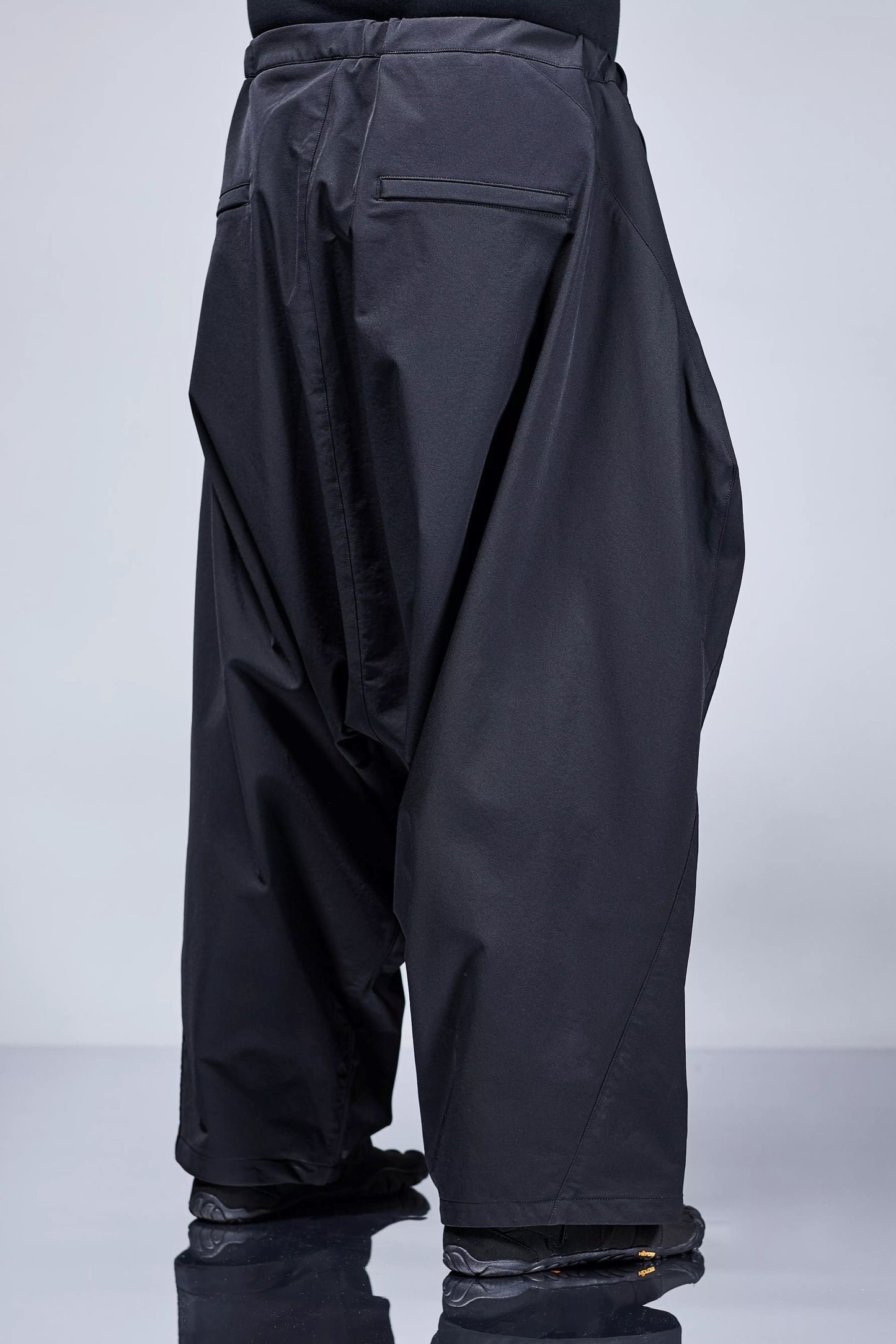 ACRONYM ''P58-DS SCHOELLER DRYSKIN ULTRAWIDE TROUSER'' (BLACK)