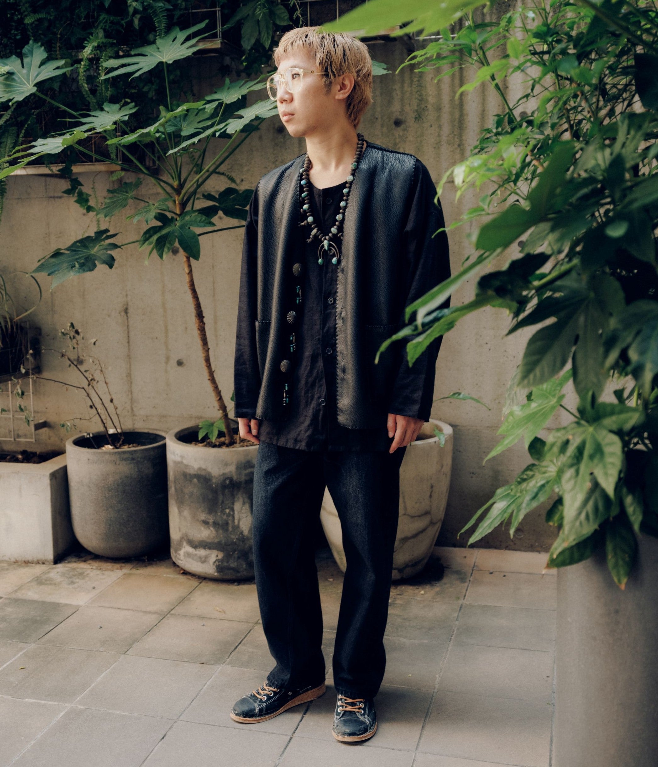 PAM DIETRICH ''DEERSKIN VEST'' (NZ BALACK) – THE STORE BY MAIDENS