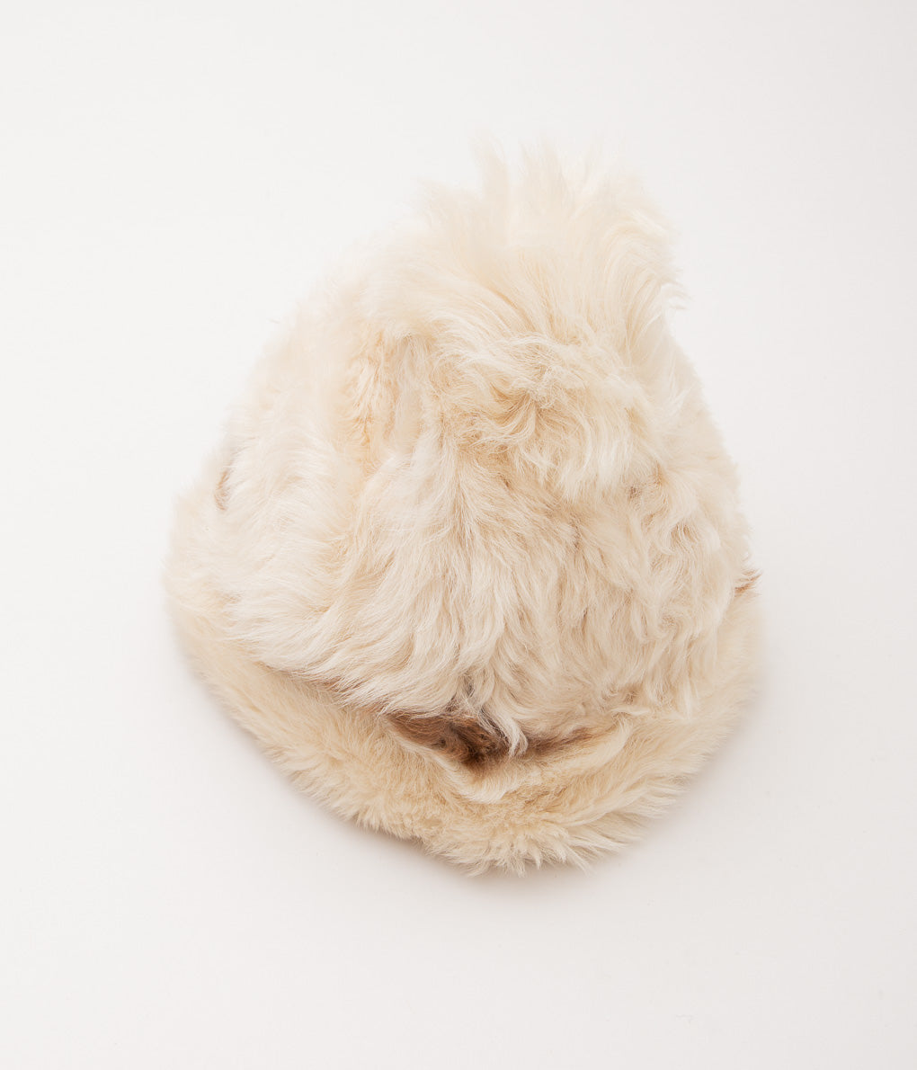 CAWLEY ''COW SHEEPSKIN BOBBLE CAP'' (COW)