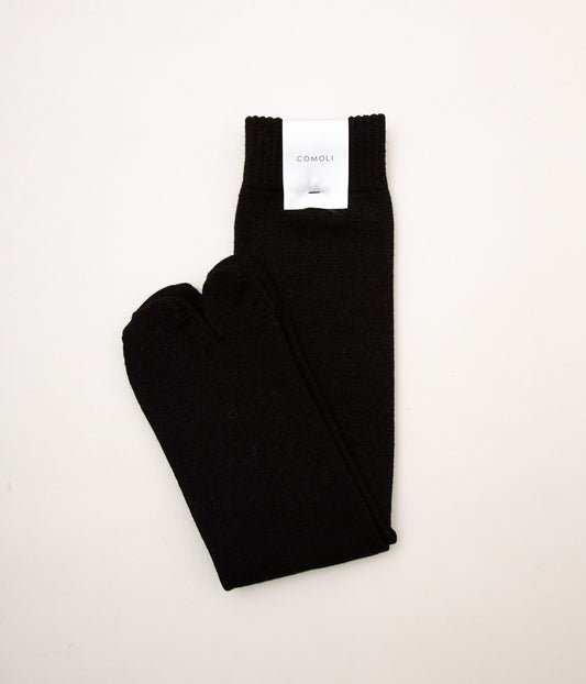COMOLI "Japanese paper wool tabi socks" (BLACK)