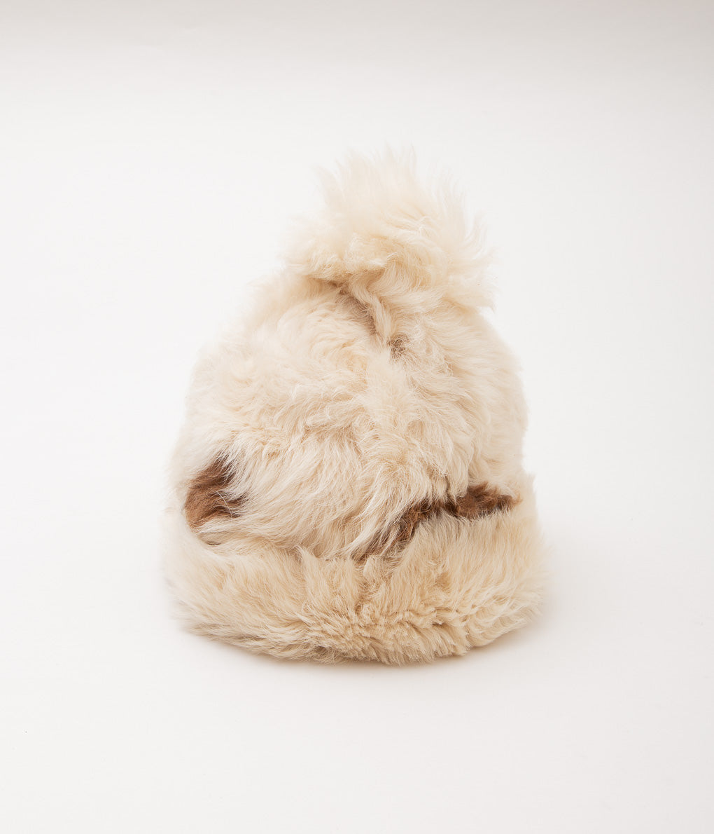 CAWLEY ''COW SHEEPSKIN BOBBLE CAP'' (COW)