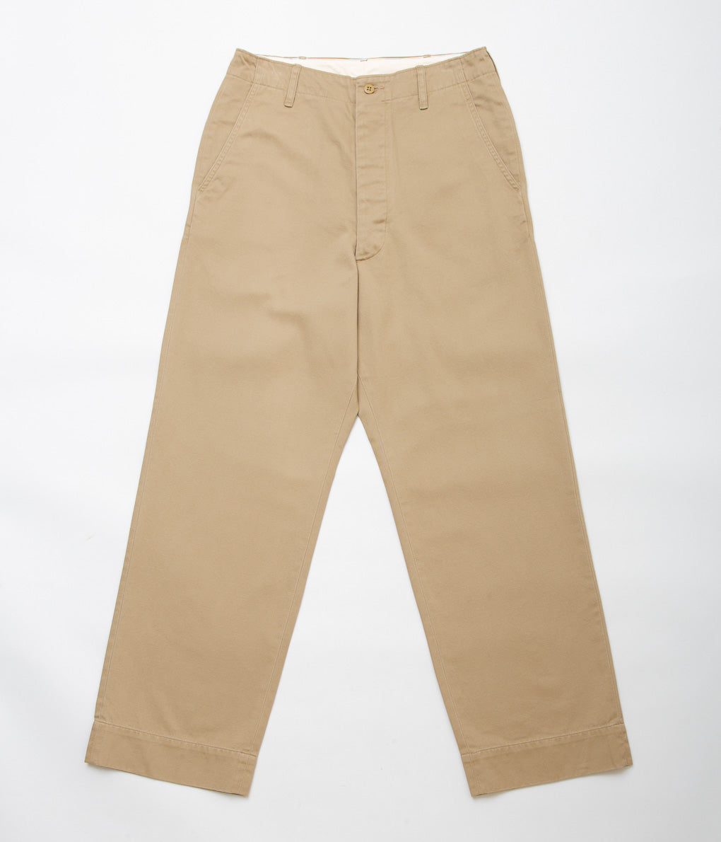 COMOLI''KHAKI チノパンツ''(KHAKI)