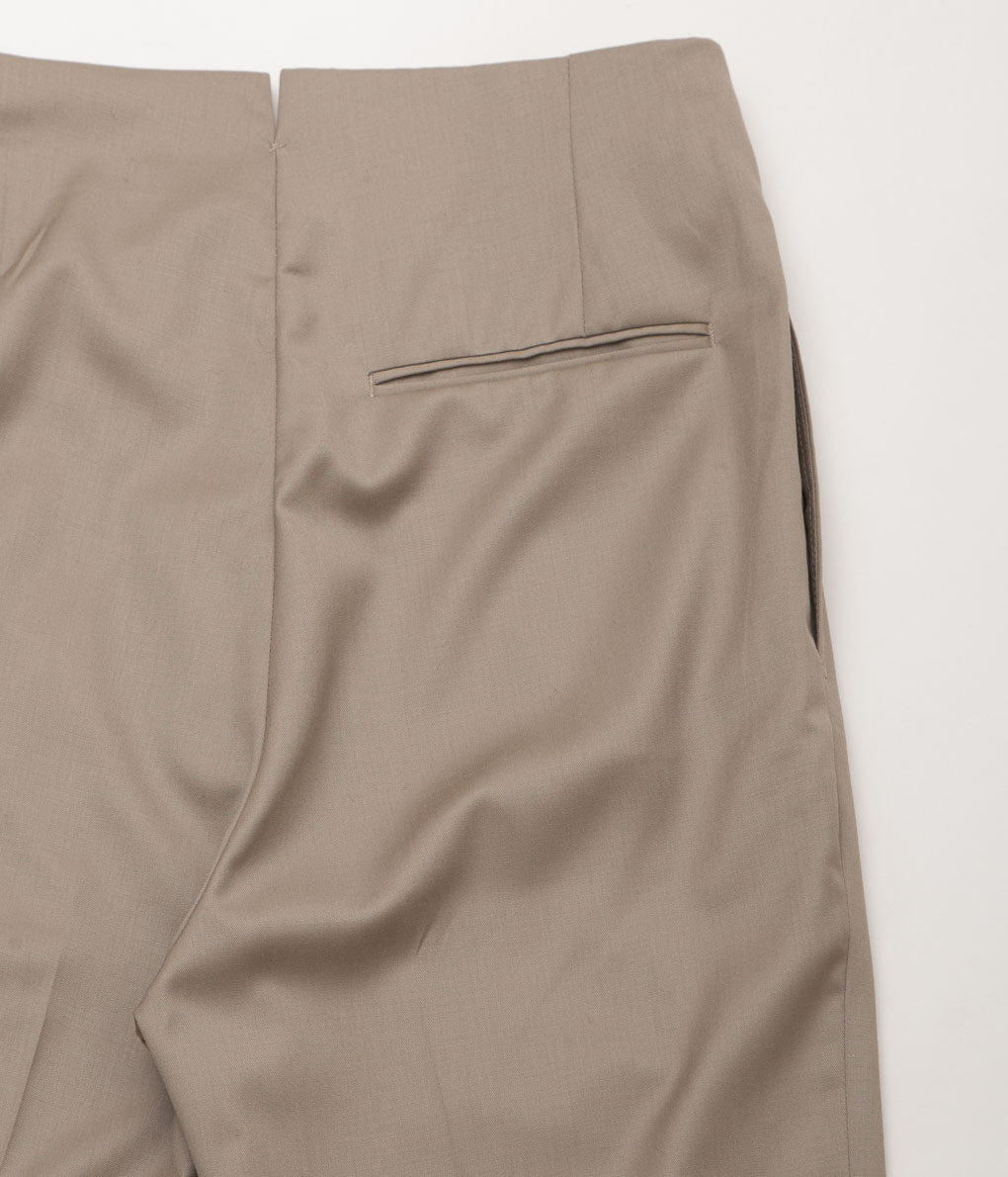 CONNOR MCKNIGHT ''A PLEATED SUITING TROUSER'' (KHAKI)