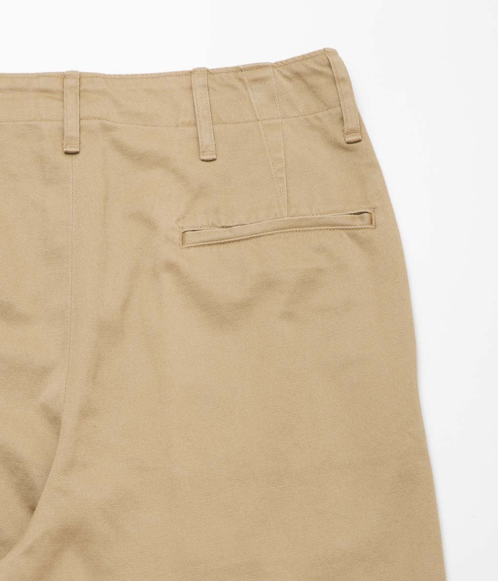 COMOLI''KHAKI チノパンツ''(KHAKI)