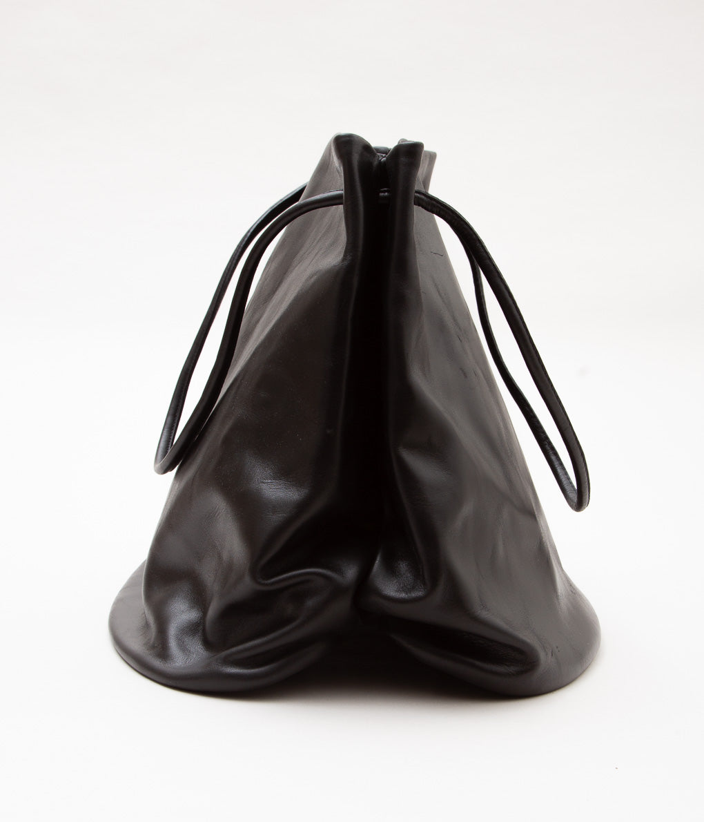 GABRIELA COLL GARMENTS ''NO.17 HOOF BAG'' (BLACK HORSE-HIDE)