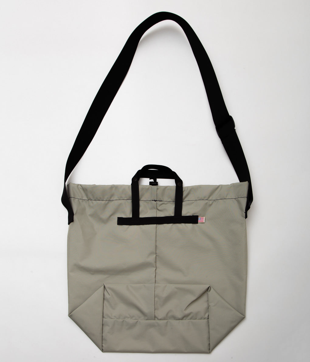 BATTLE LAKE ''RIPSTOP PADDED STRAP TOTE'' (SILVER)