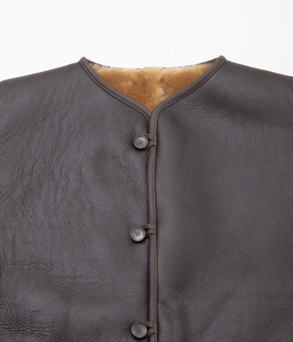 CAWLEY ''LEATHER BACK STRAIGHT HAIR RIVER VEST'' (CHOCOLATE/TAN)