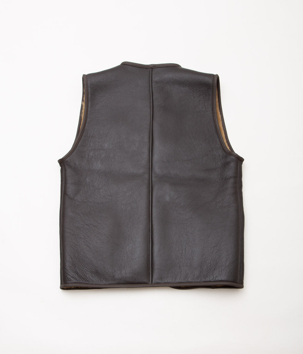 CAWLEY ''LEATHER BACK STRAIGHT HAIR RIVER VEST'' (CHOCOLATE/TAN)