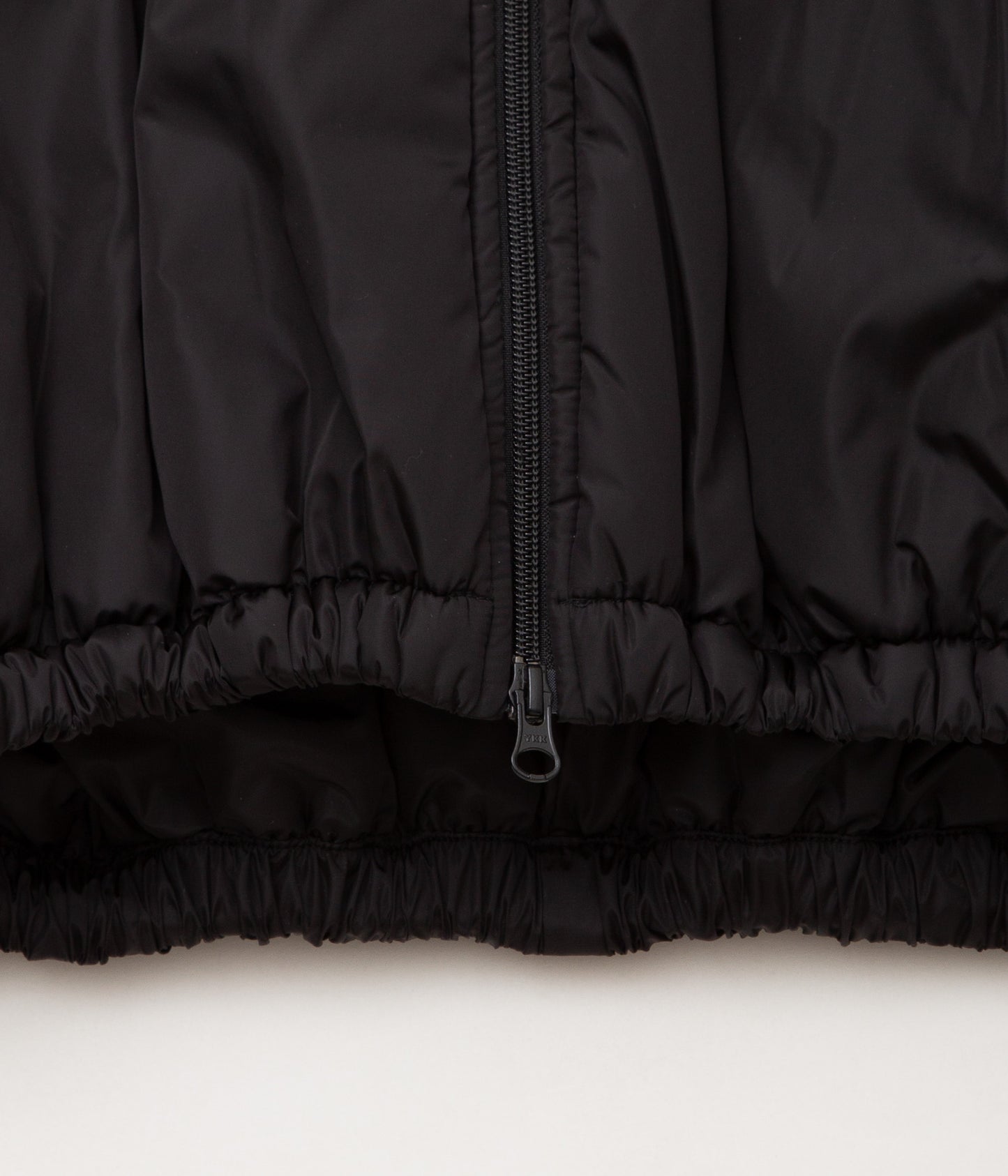 GABRIELA COLL GARMENTS ''NO.229 LIMONTA PUFFER HOODED JACKET'' (BLACK)